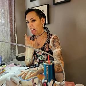 Meet your Posher, Laura-rachelle